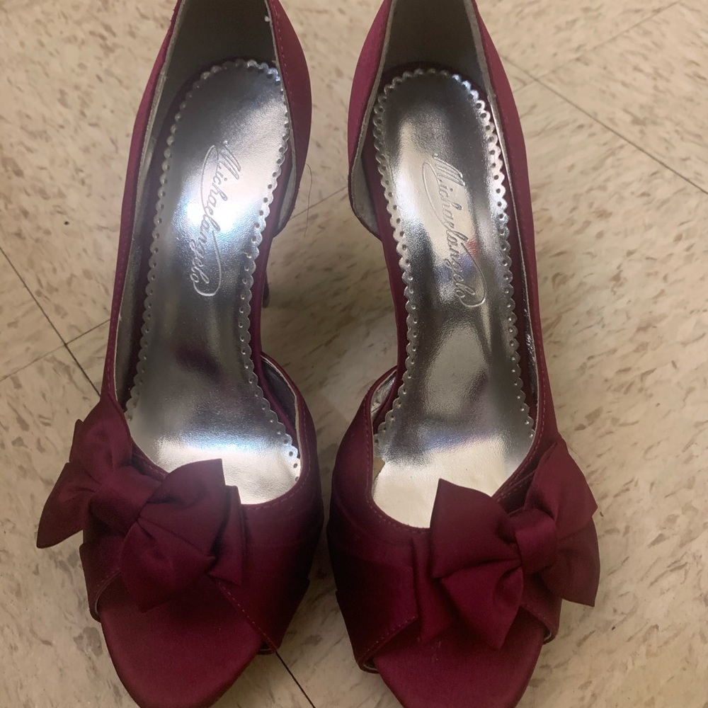 Heels - Picture 2 of 3